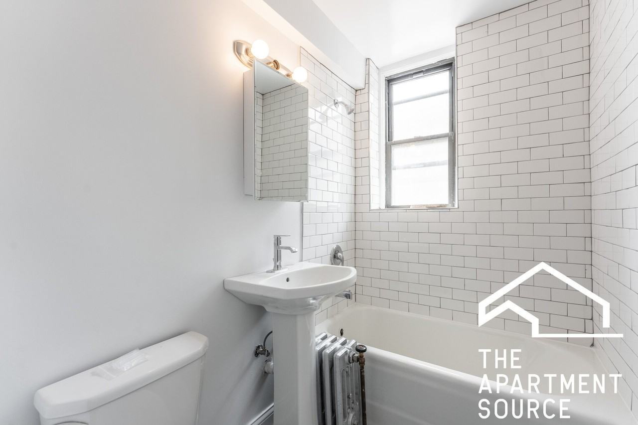 2781 N Milwaukee Ave #301 - Photo 6 of 7
