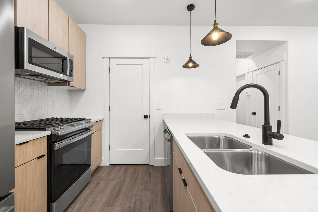 51 Nw #302 - Photo 5 of 9