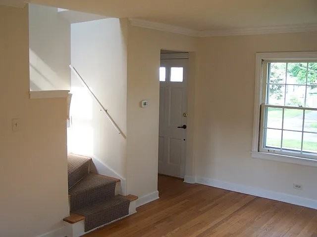 412 N Wille St - Photo 4 of 11