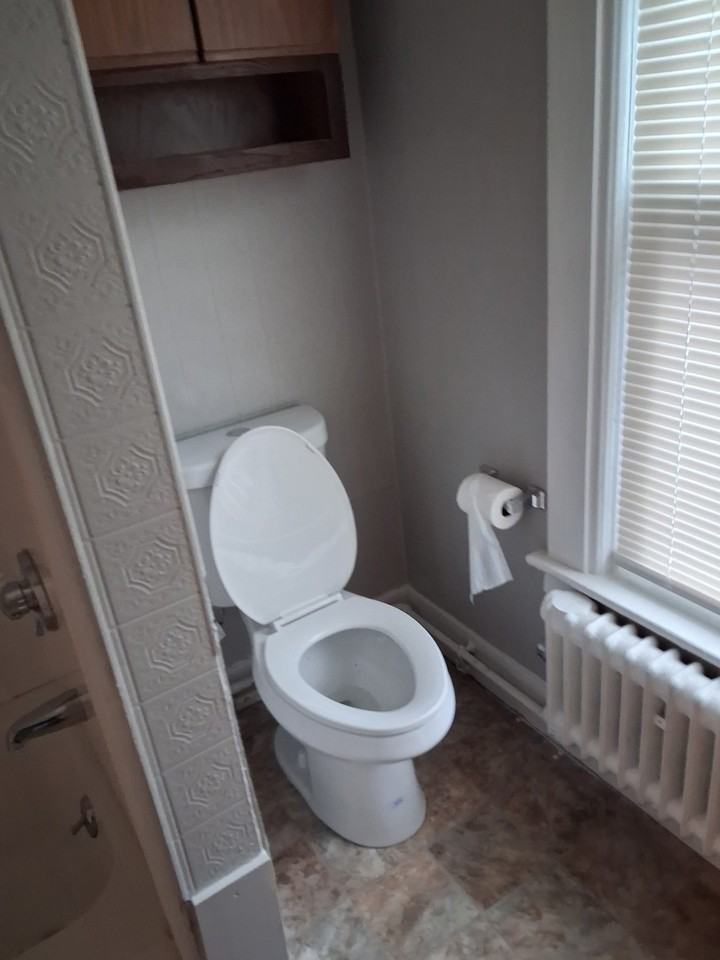 28 Beacon St #2 - Photo 5 of 13
