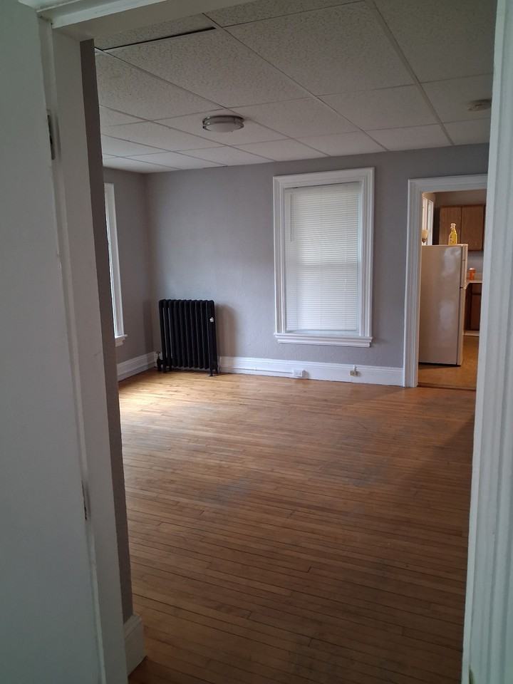 28 Beacon St #2 - Photo 6 of 13