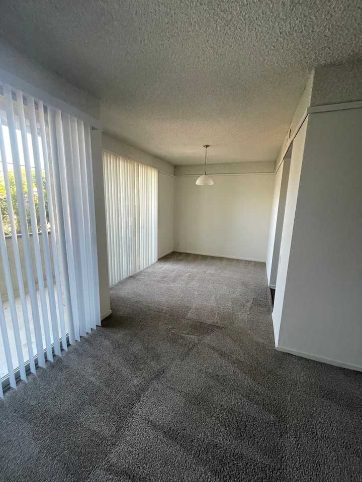 1840 Fairburn Ave #311 - Photo 4 of 11