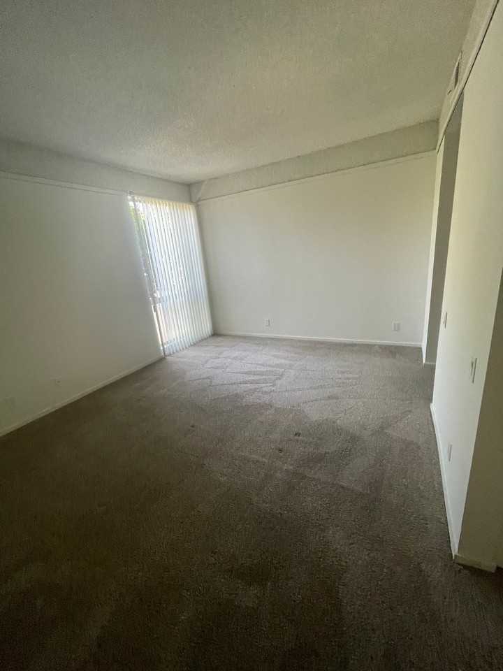1840 Fairburn Ave #311 - Photo 6 of 11
