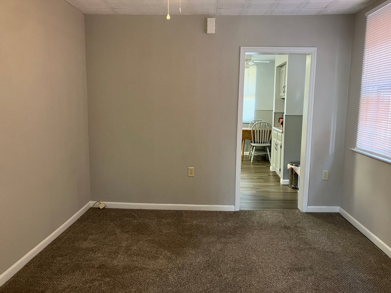119 W 33rd St #1 - Photo 4 of 18