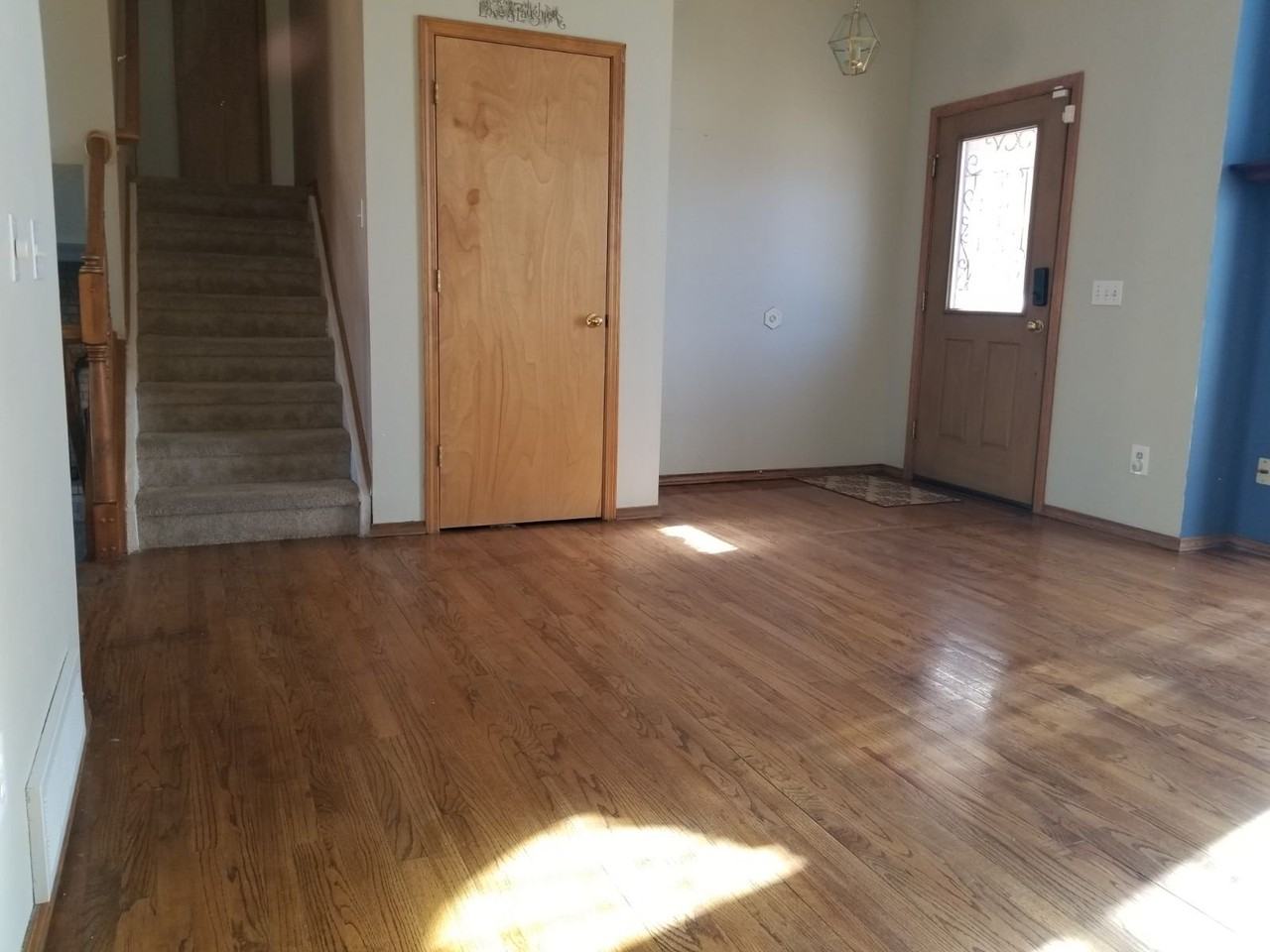1376 Coolcrest Dr - Photo 2 of 20