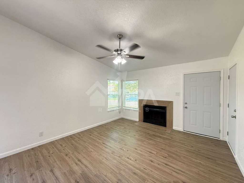 4002 Fire Sun - Photo 5 of 16
