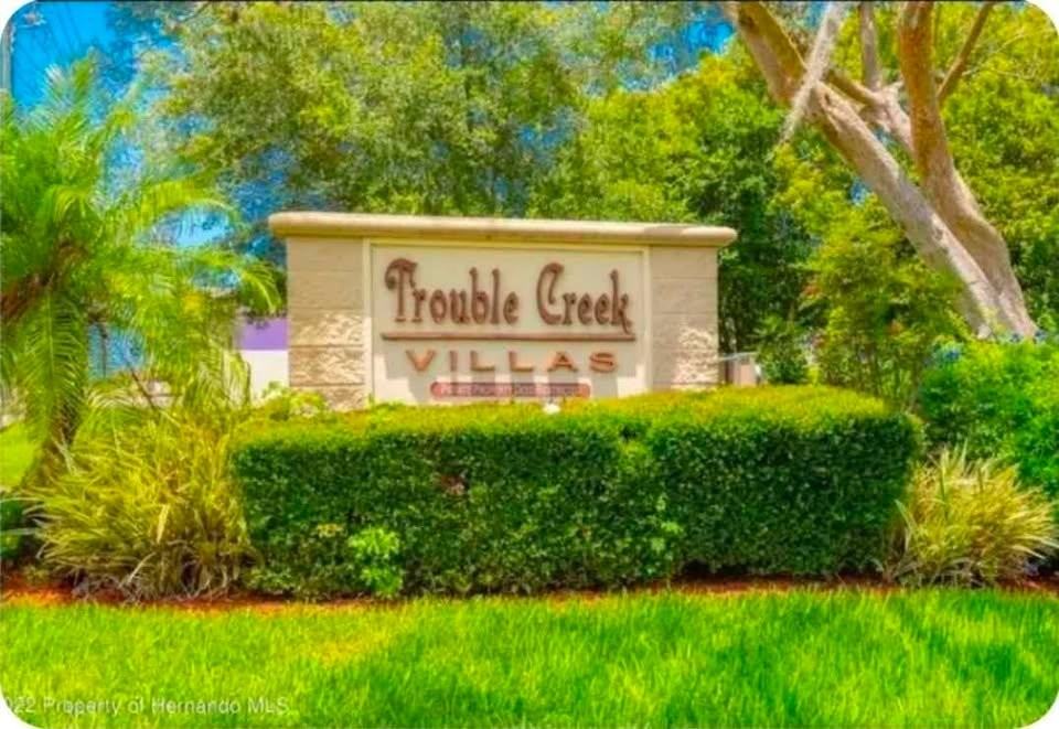 5720 Salt Kettle Ct - Photo 2 of 10