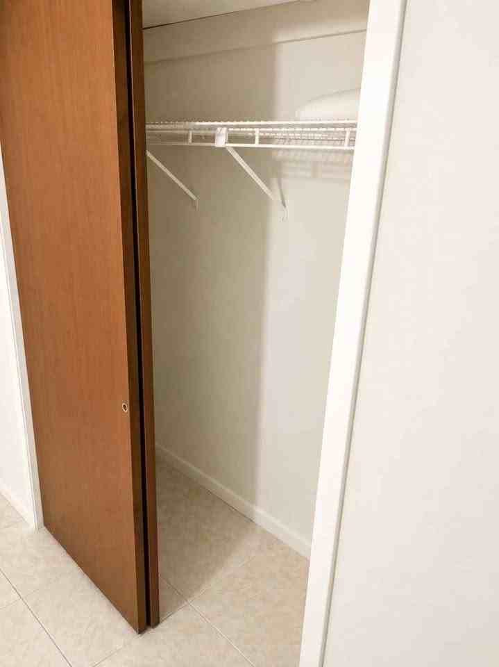 5720 Salt Kettle Ct - Photo 4 of 10