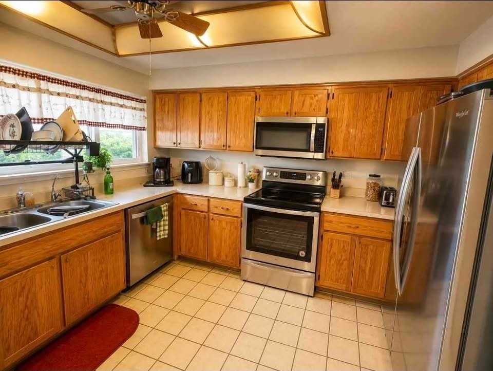 5720 Salt Kettle Ct - Photo 5 of 10