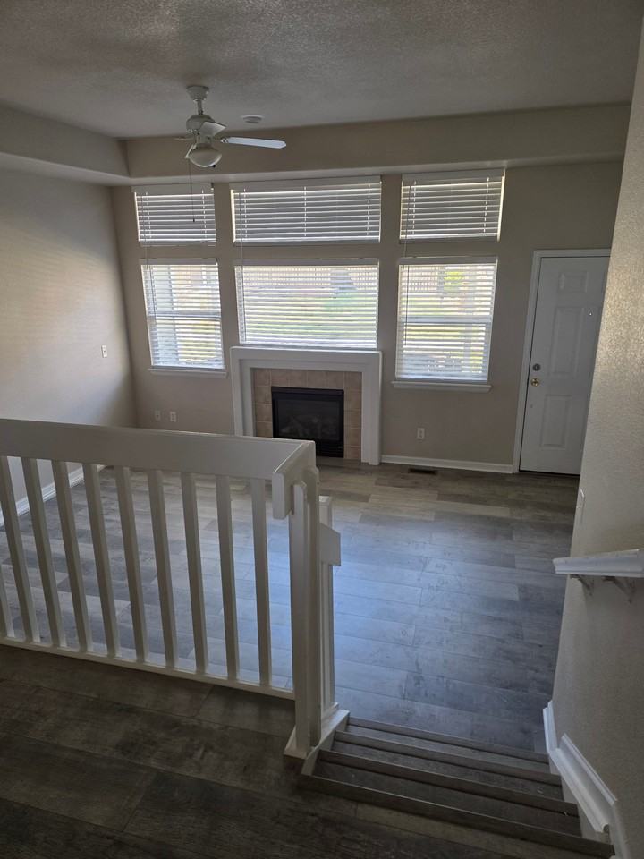 12019 Monaco St - Photo 7 of 24