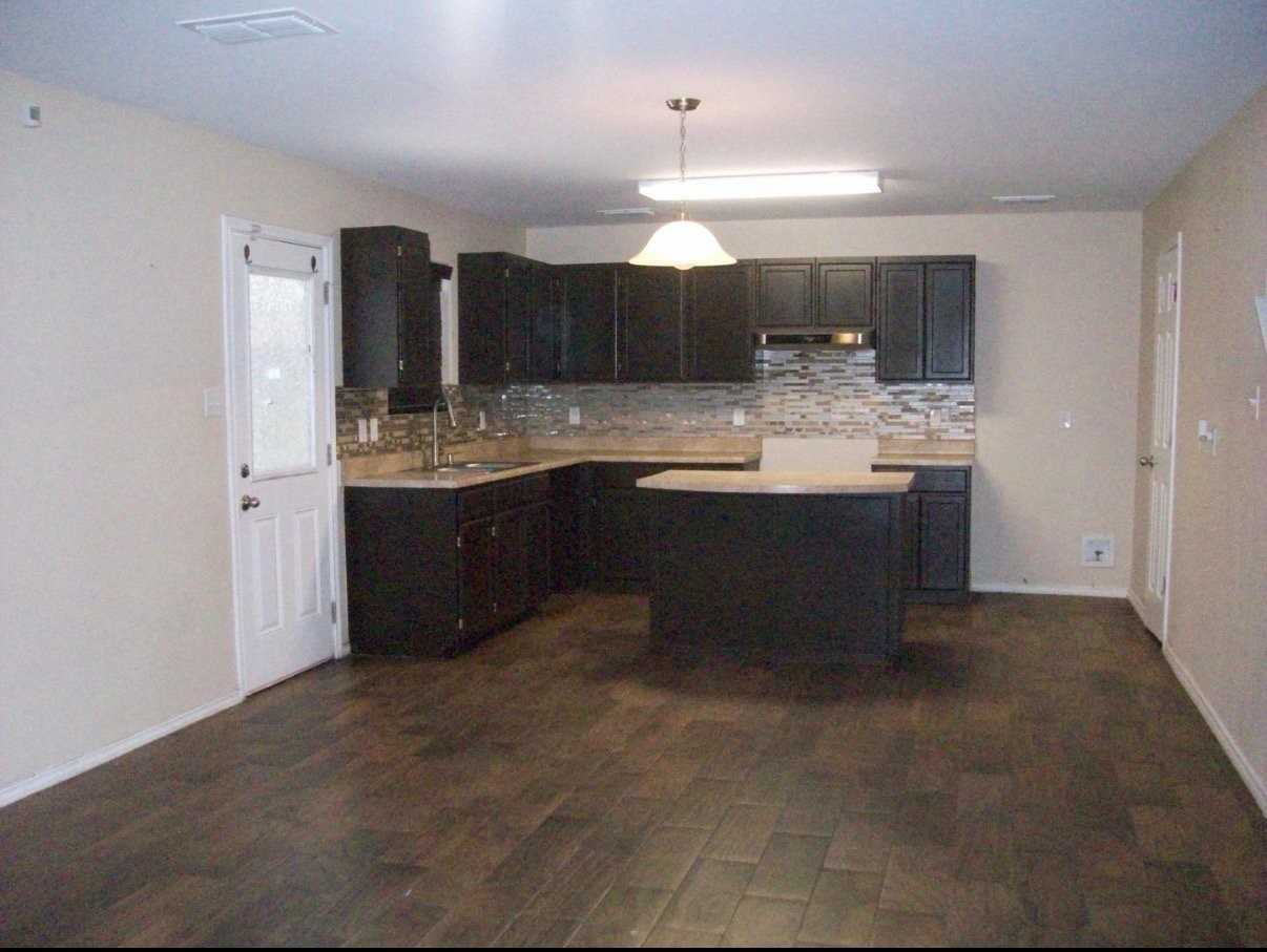 409 Pargo Dr - Photo 6 of 14