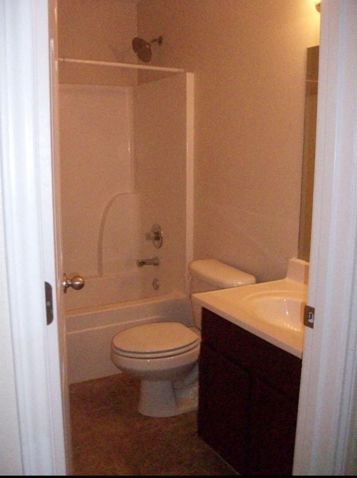 409 Pargo Dr - Photo 7 of 14