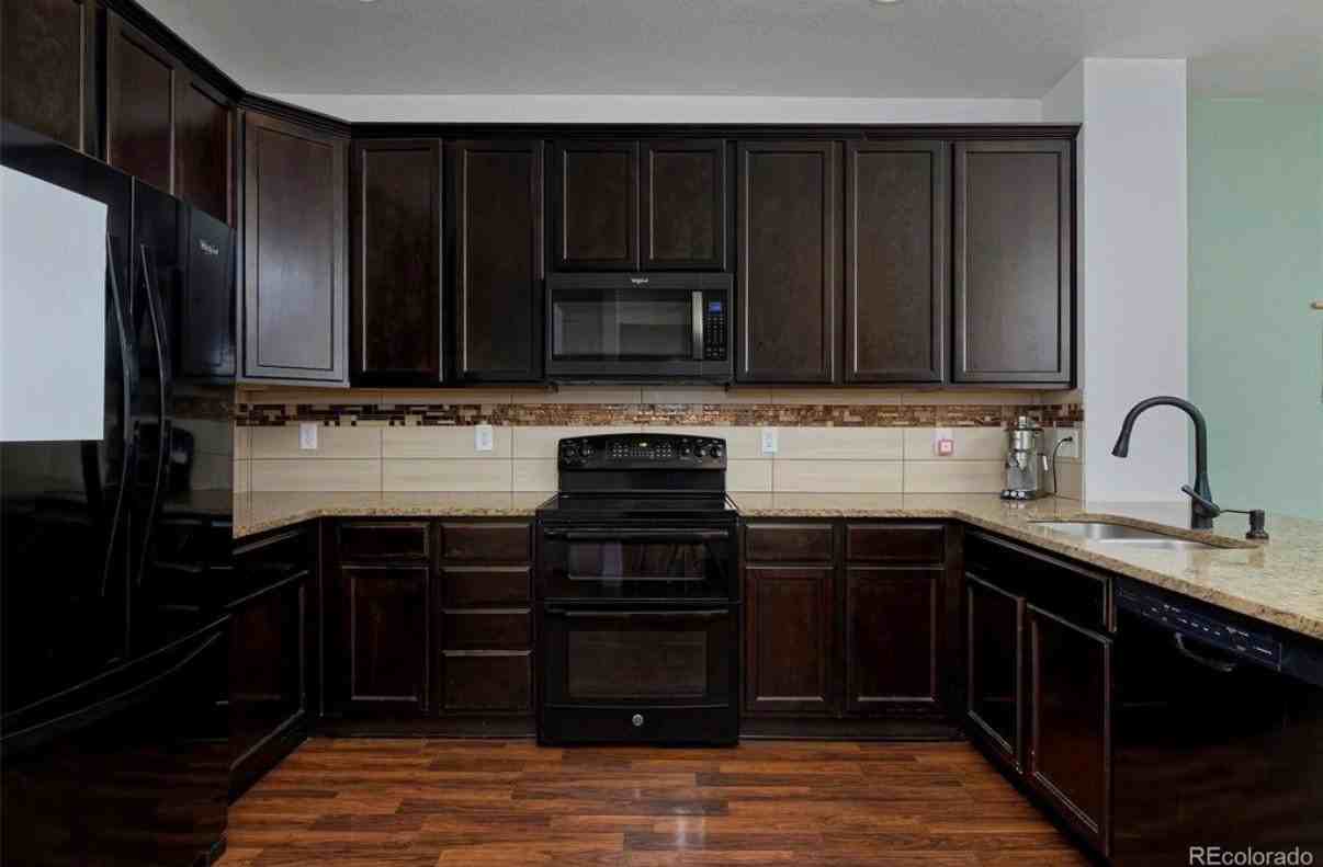2053 W 67th Pl - Photo 7 of 20