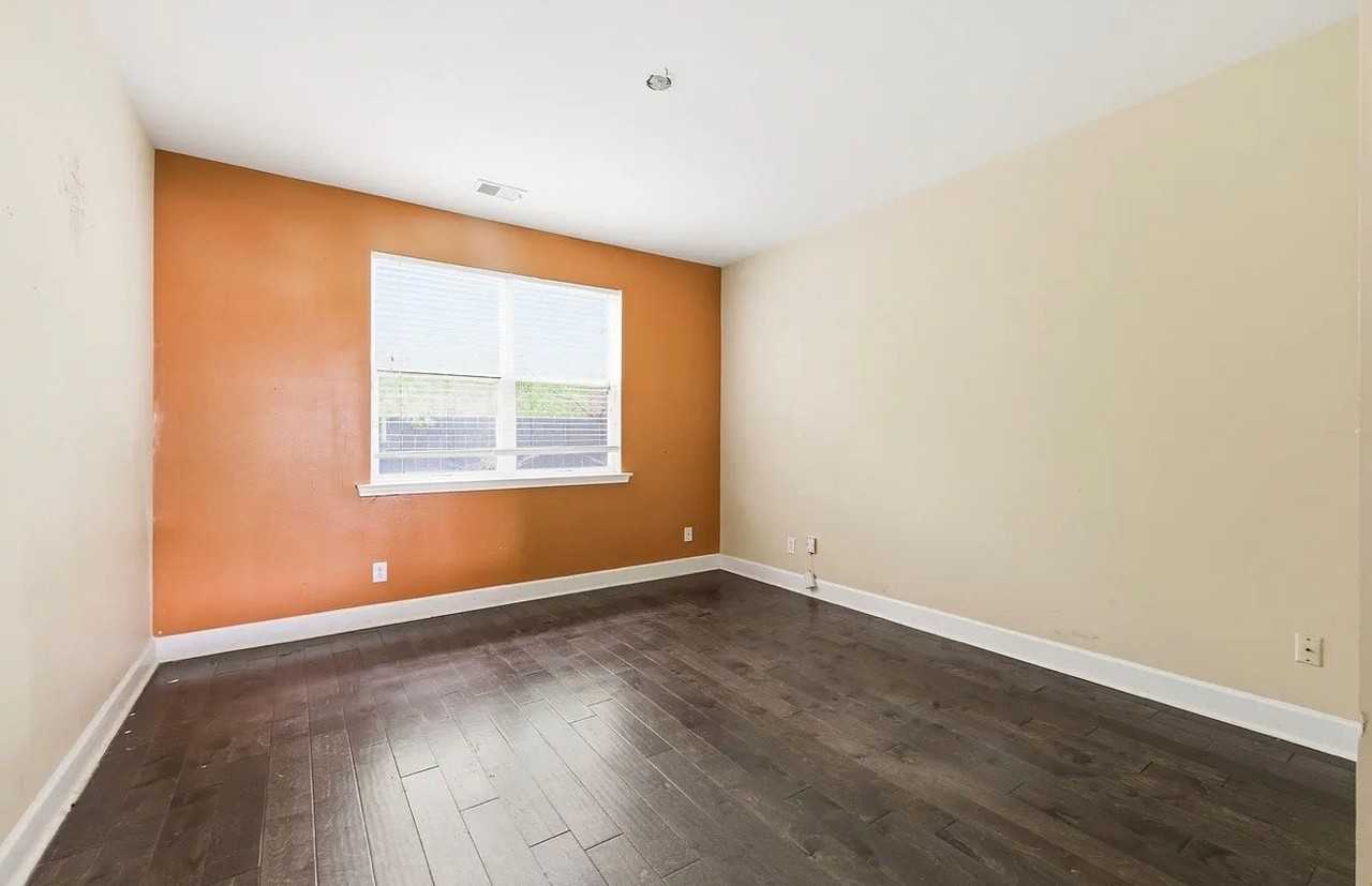 2882 Edgewater St Sw - Photo 5 of 20