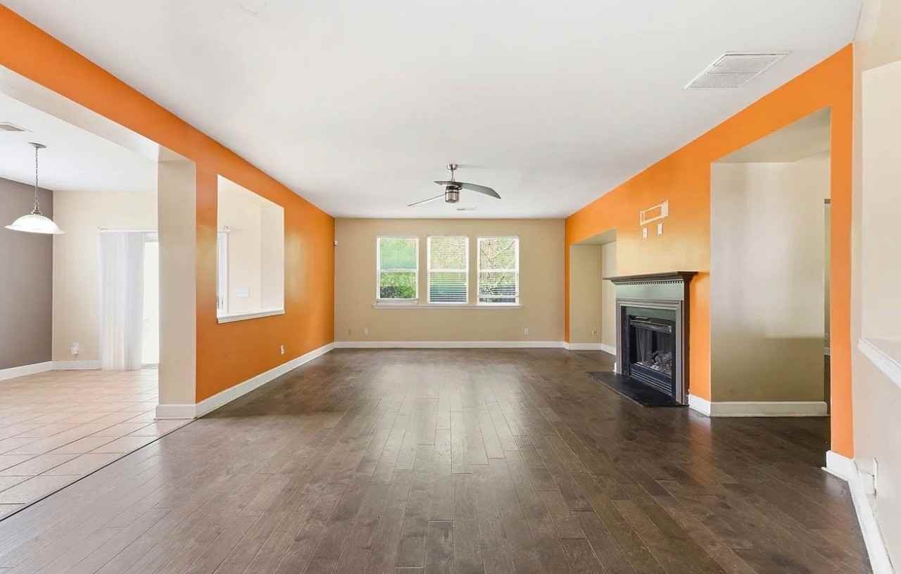 2882 Edgewater St Sw - Photo 6 of 20