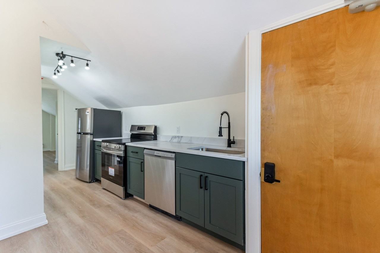 169 Waterman St #7 - Photo 4 of 13