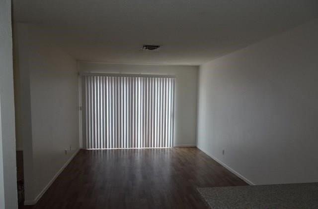 4232 Larkwood Ave - Photo 3 of 8