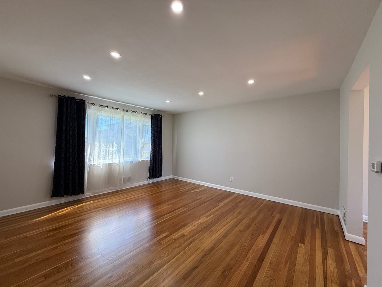 2510 Crane Pl - Photo 3 of 12