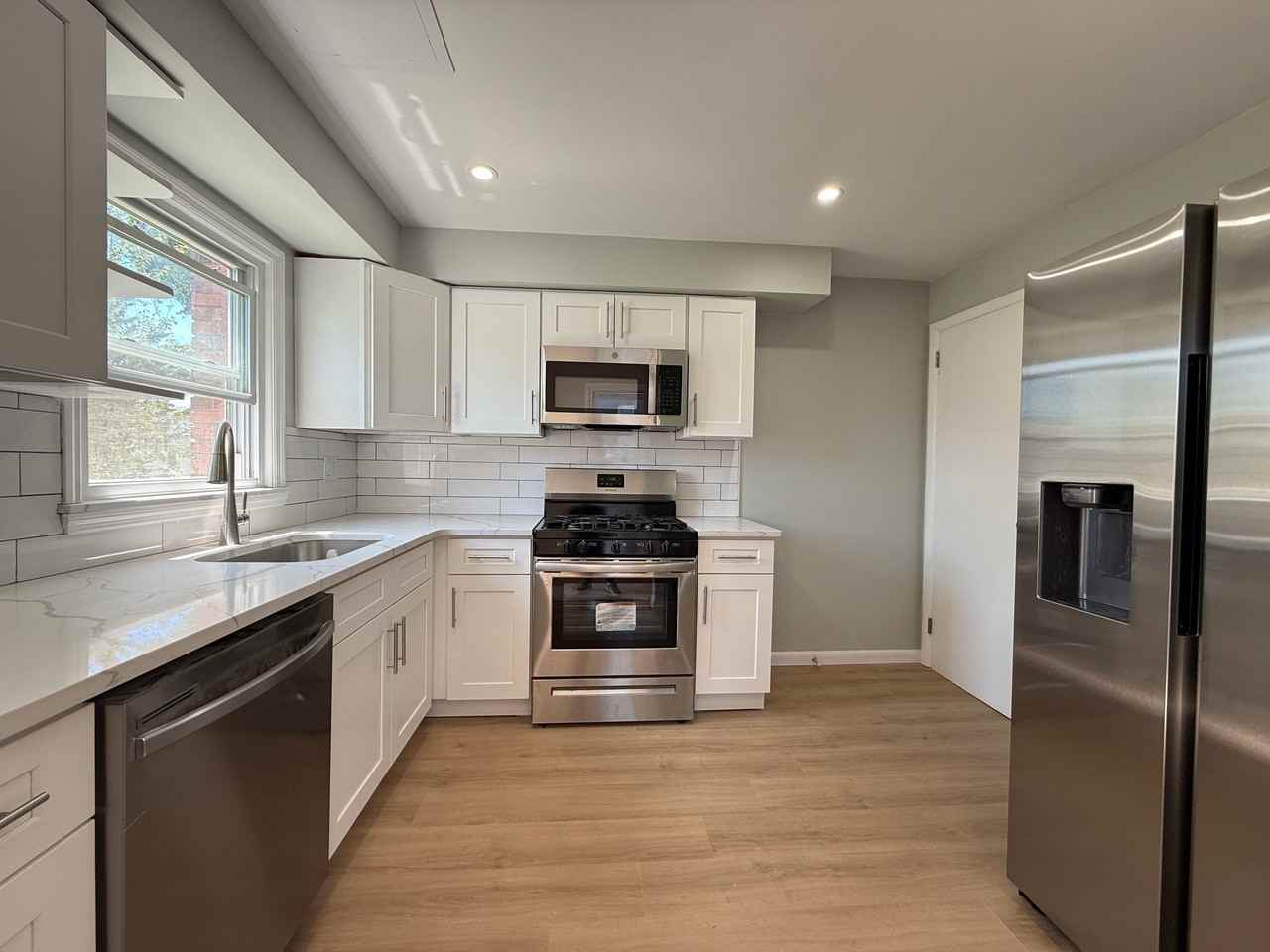 2510 Crane Pl - Photo 7 of 12