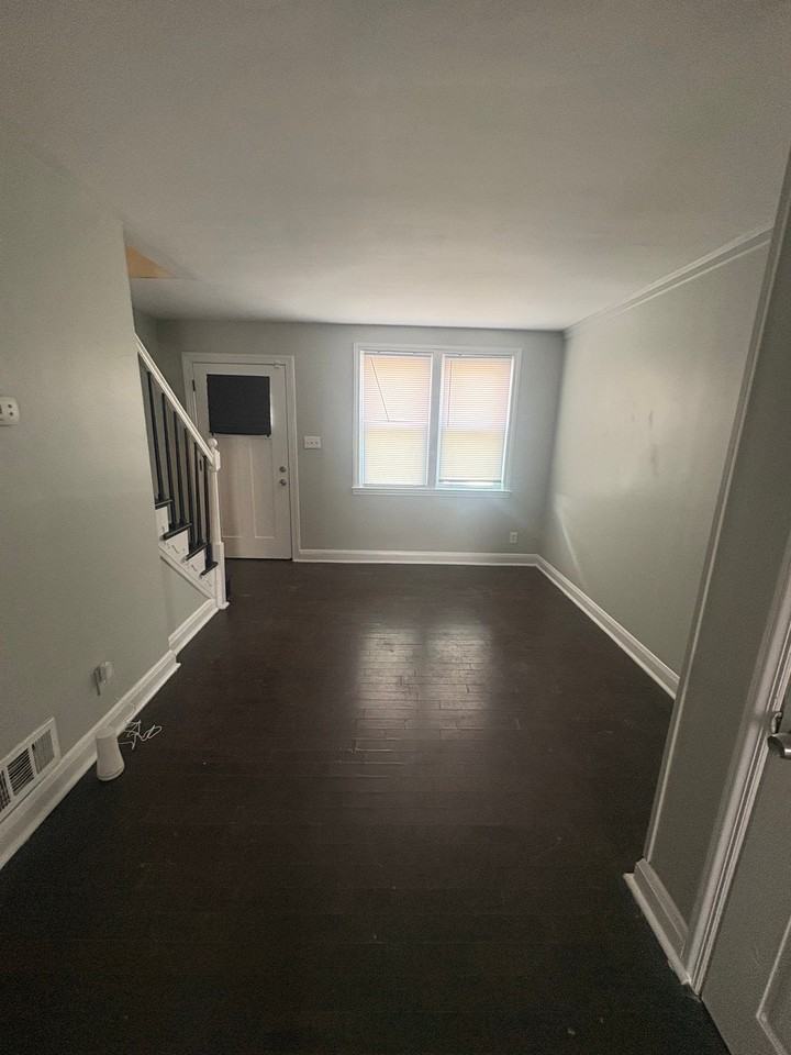 1910 Harman Ave - Photo 4 of 18