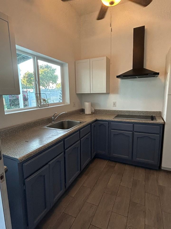 123 E Main St #B - Photo 2 of 5