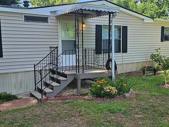 3366 Shoreland Dr - Photo 7 of 9
