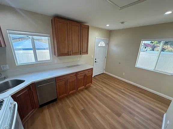 10644 1/2 Pinewood Ave - Photo 4 of 11