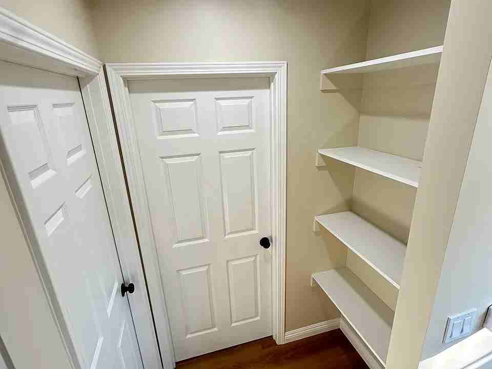 10644 1/2 Pinewood Ave - Photo 7 of 11