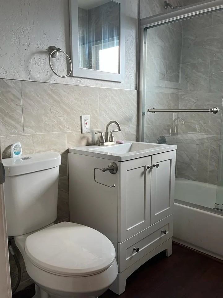 2118 E Sussex Way - Photo 5 of 7