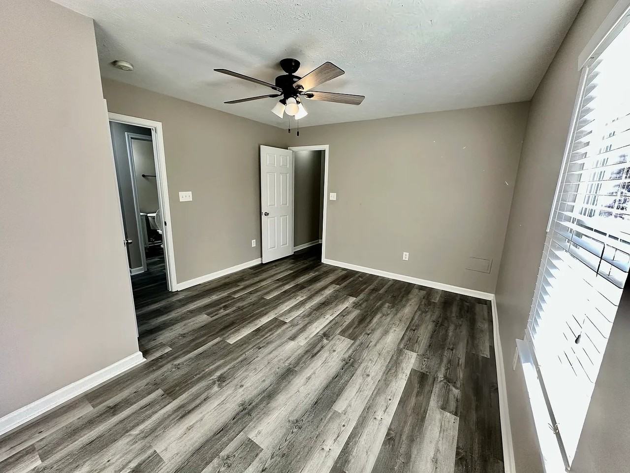 13389 Kimberlite Dr - Photo 2 of 11