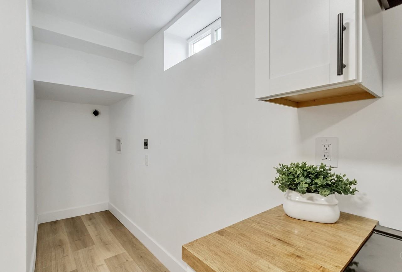 856 N 100 E - Photo 7 of 8