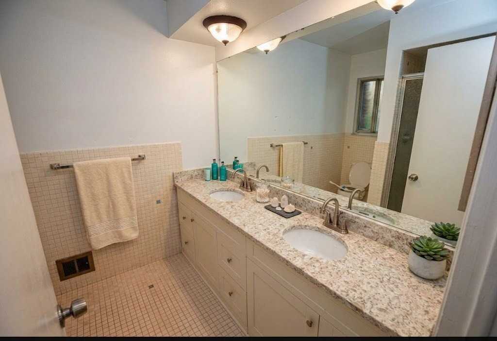 42522 Woodward Ave - Photo 3 of 10