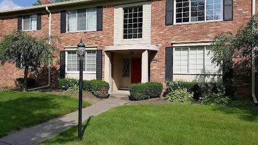 42522 Woodward Ave - Photo 6 of 10