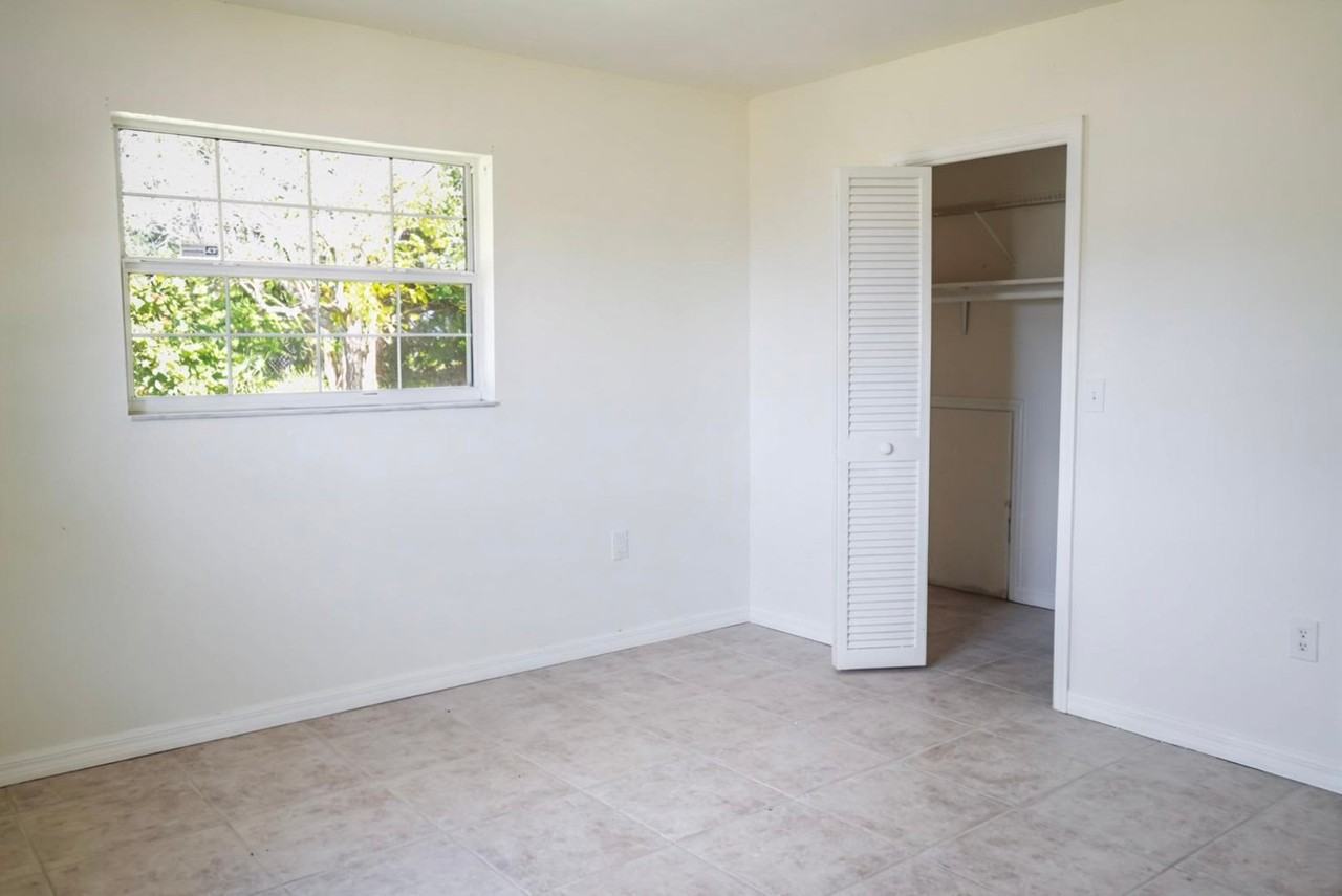 1796 Florence Ave - Photo 5 of 17