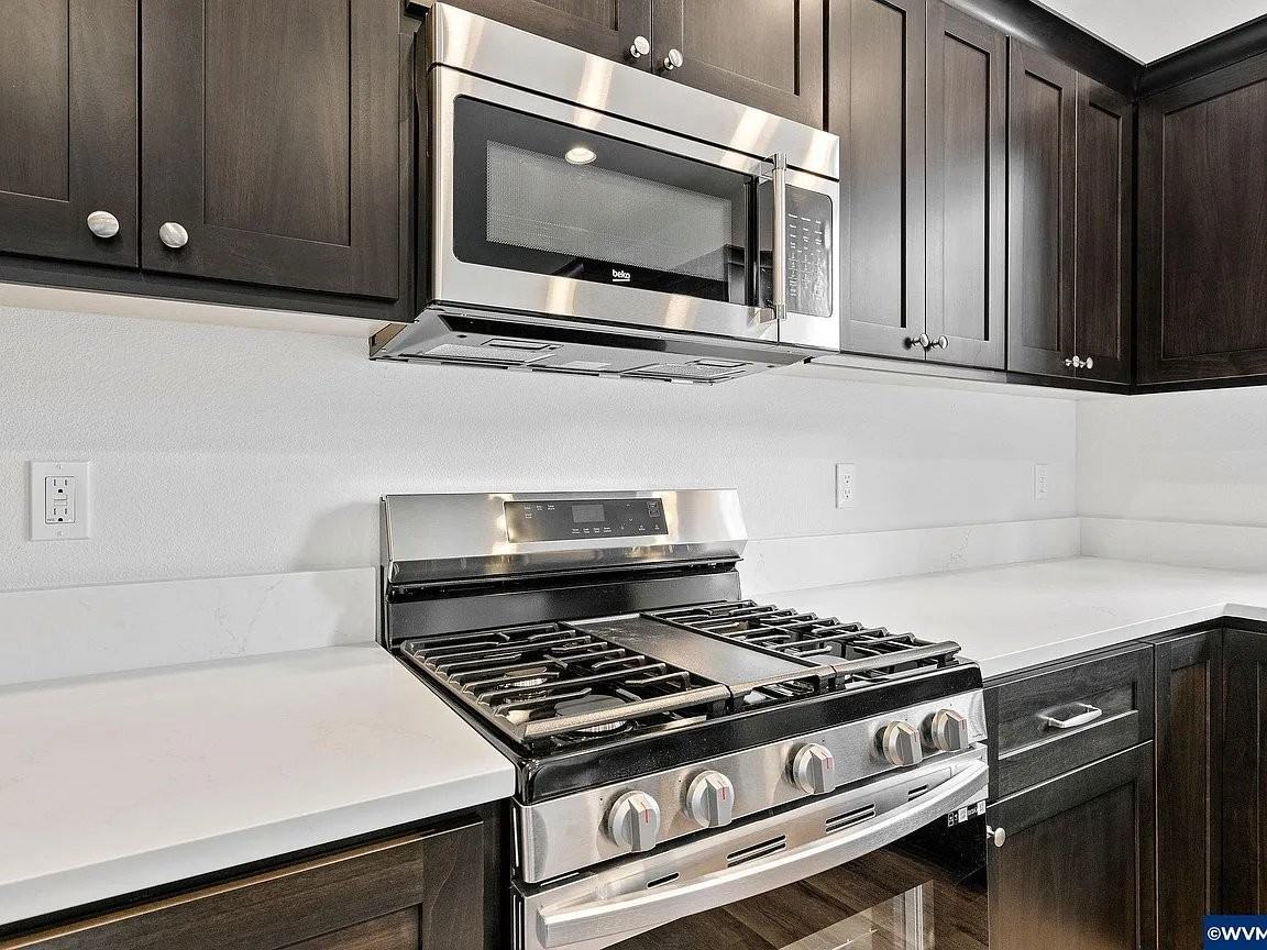 9288 Hope Ave Ne - Photo 6 of 15