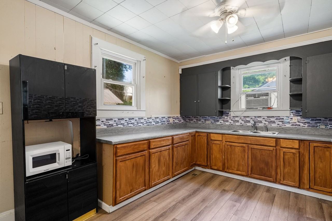 902 Pickens St - Photo 7 of 20