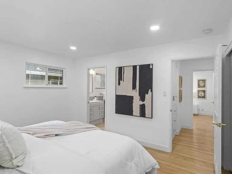 1985 Minna Way - Photo 2 of 18