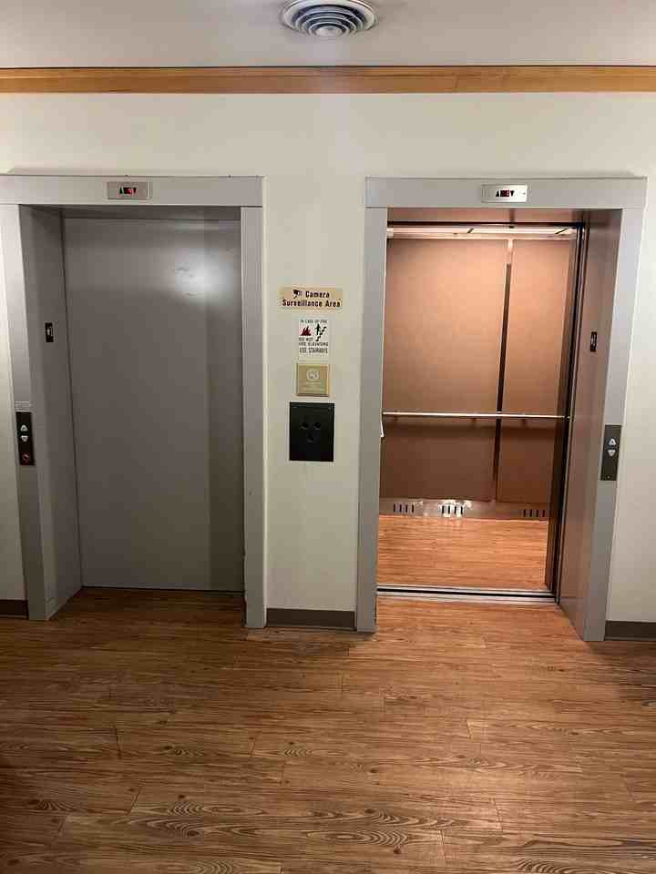 1740 W Pierce St - Photo 2 of 9