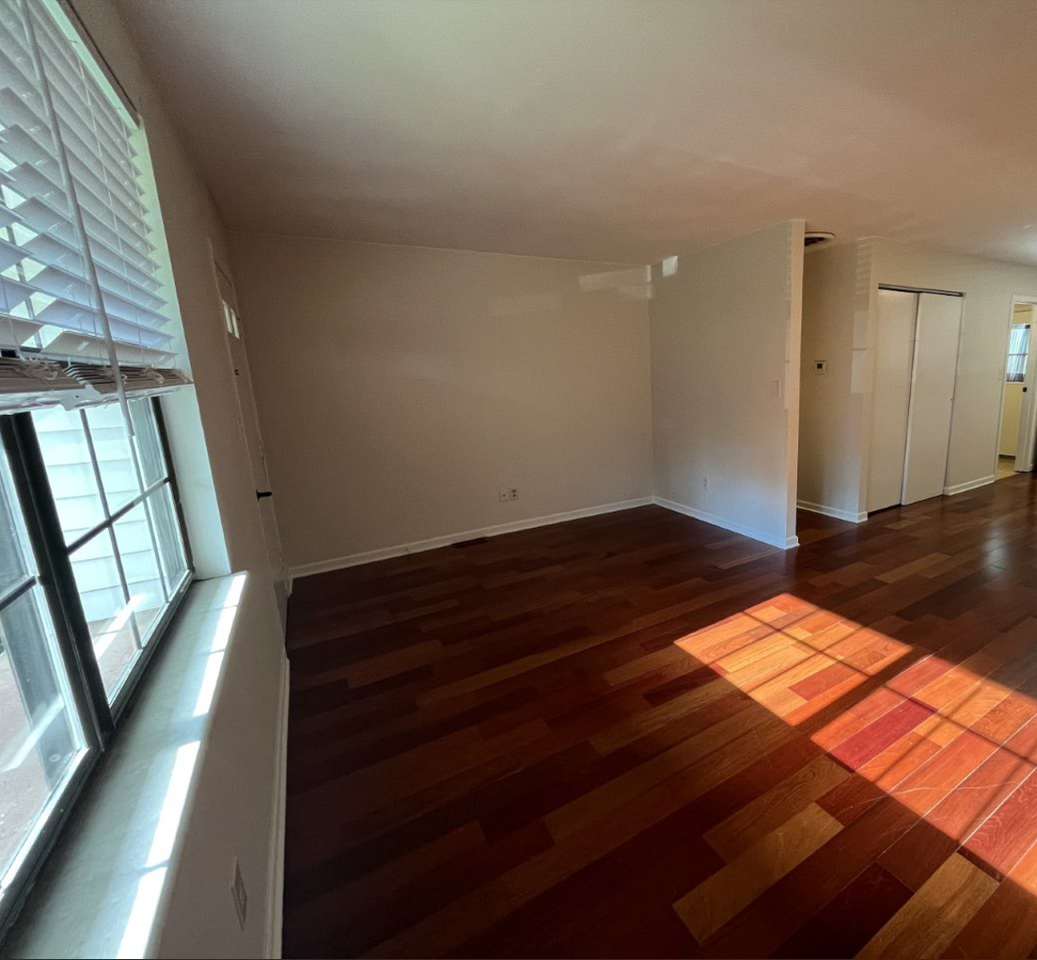 308 S Mechanic St #308 - Photo 2 of 6