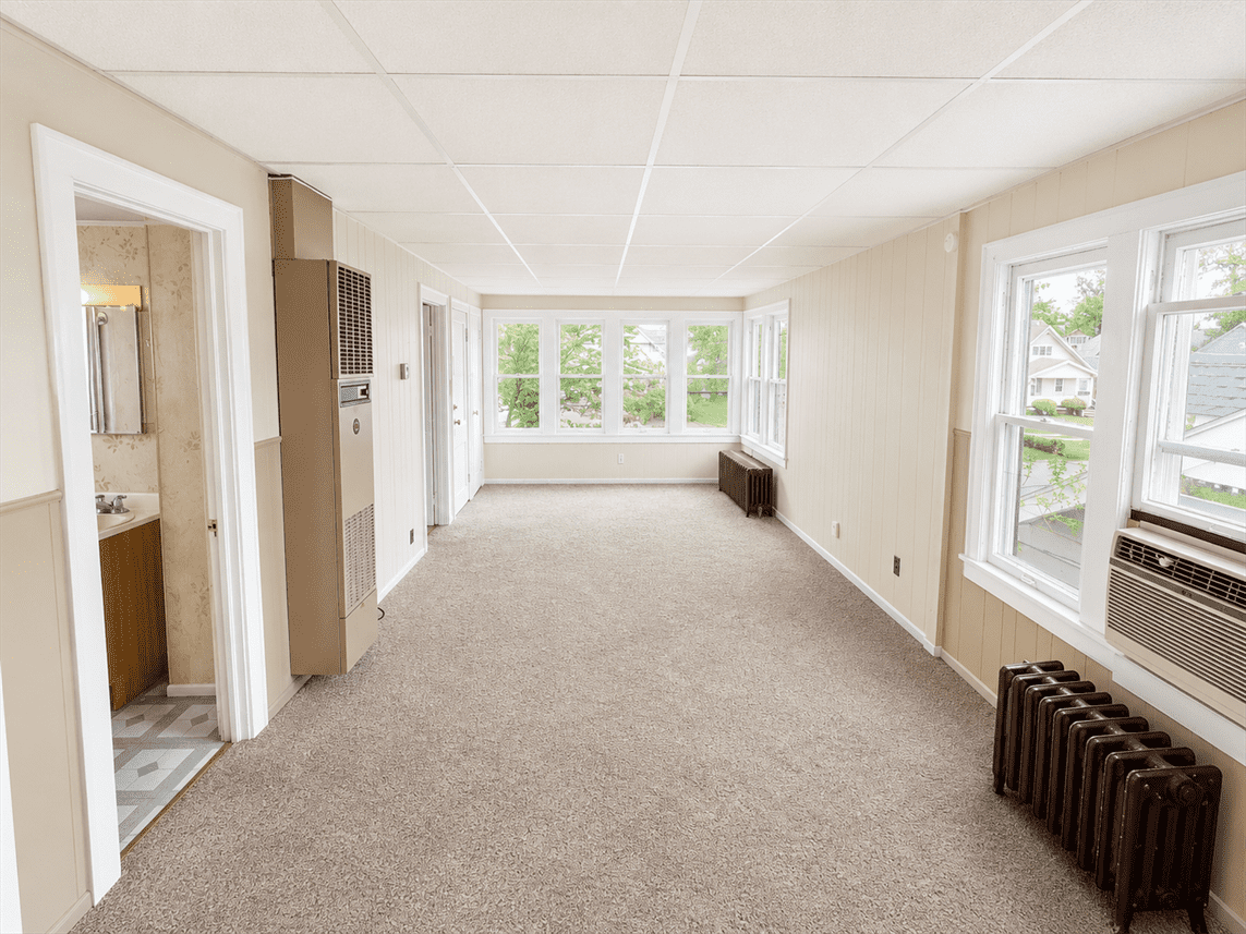 578 Dearborn Ave #2 - Photo 4 of 10