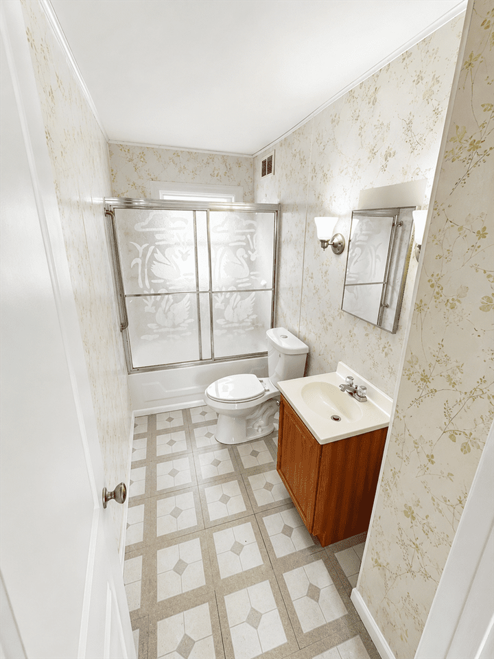 578 Dearborn Ave #2 - Photo 7 of 10