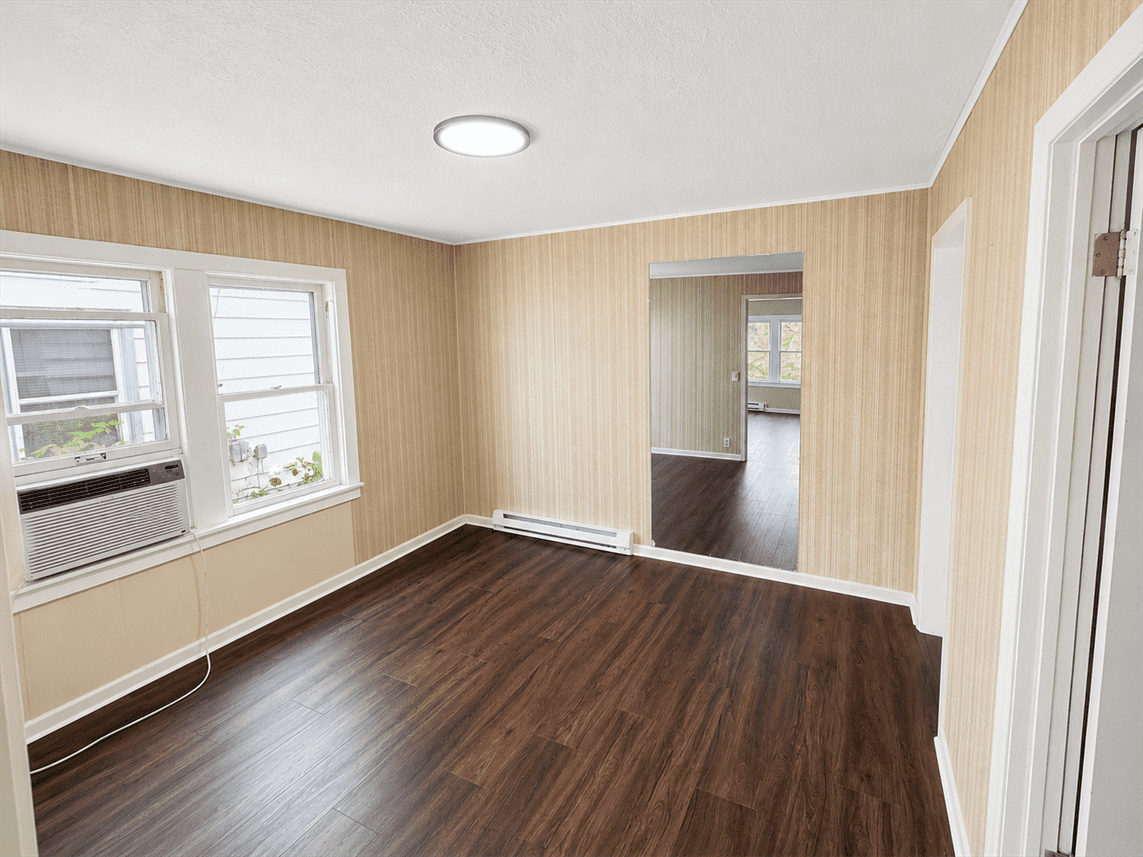 578 Dearborn Ave #1 - Photo 4 of 13