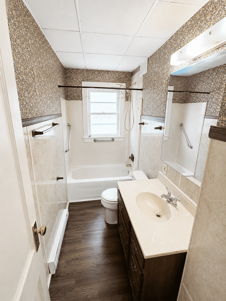 578 Dearborn Ave #1 - Photo 6 of 13