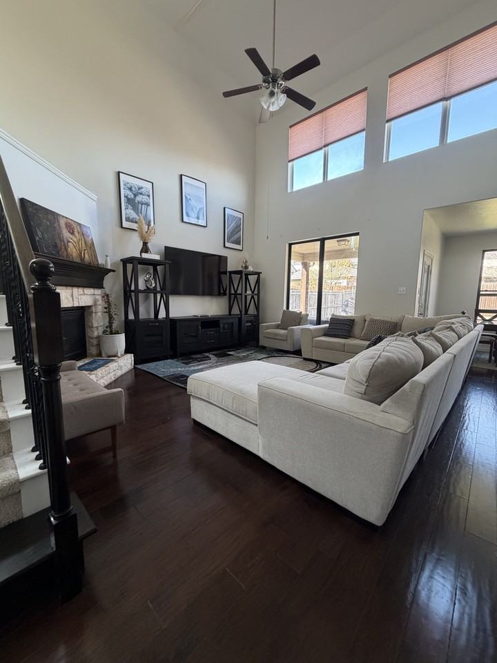 1004 Cypress Hill Dr #NA - Photo 5 of 12