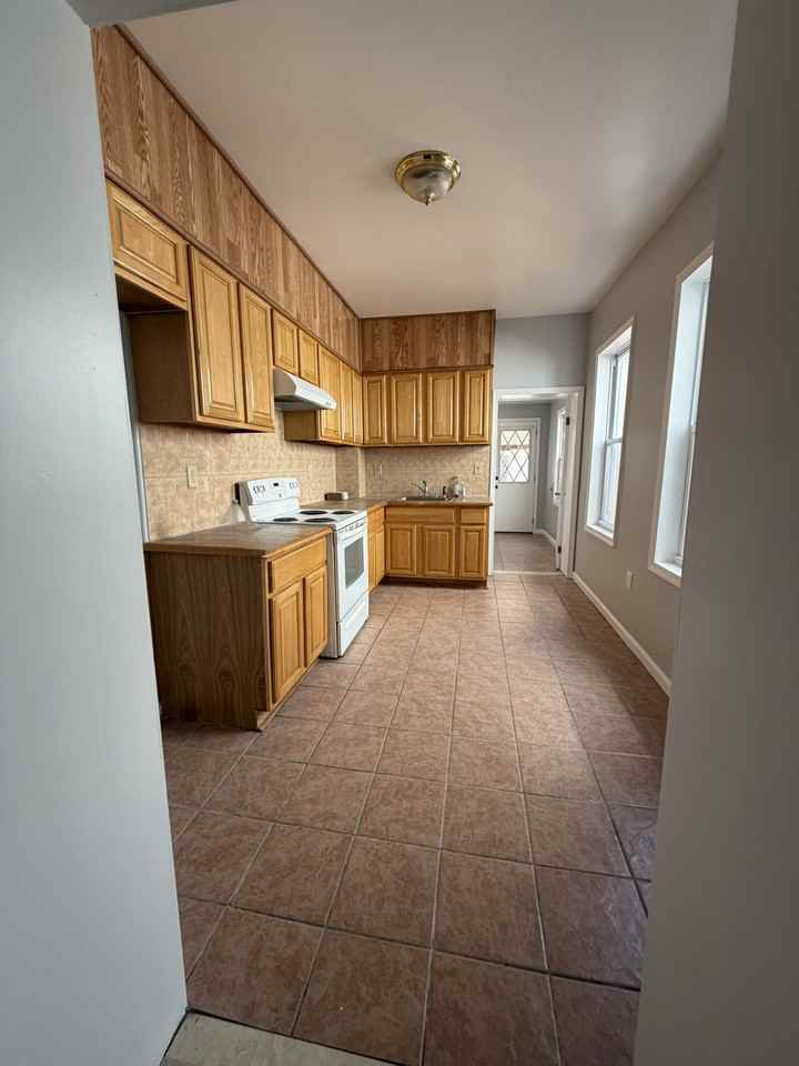 3634 N Marshall St #NA - Photo 3 of 22
