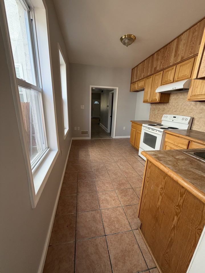 3634 N Marshall St #NA - Photo 4 of 22