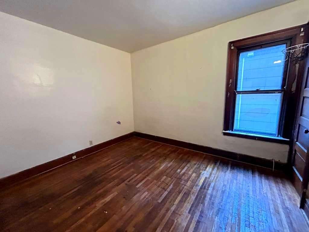 408 Winslow Ave #2 - Photo 3 of 10