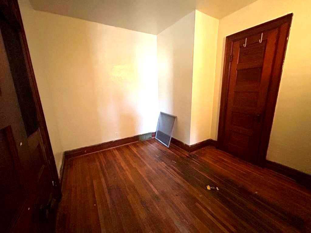 408 Winslow Ave #2 - Photo 4 of 10