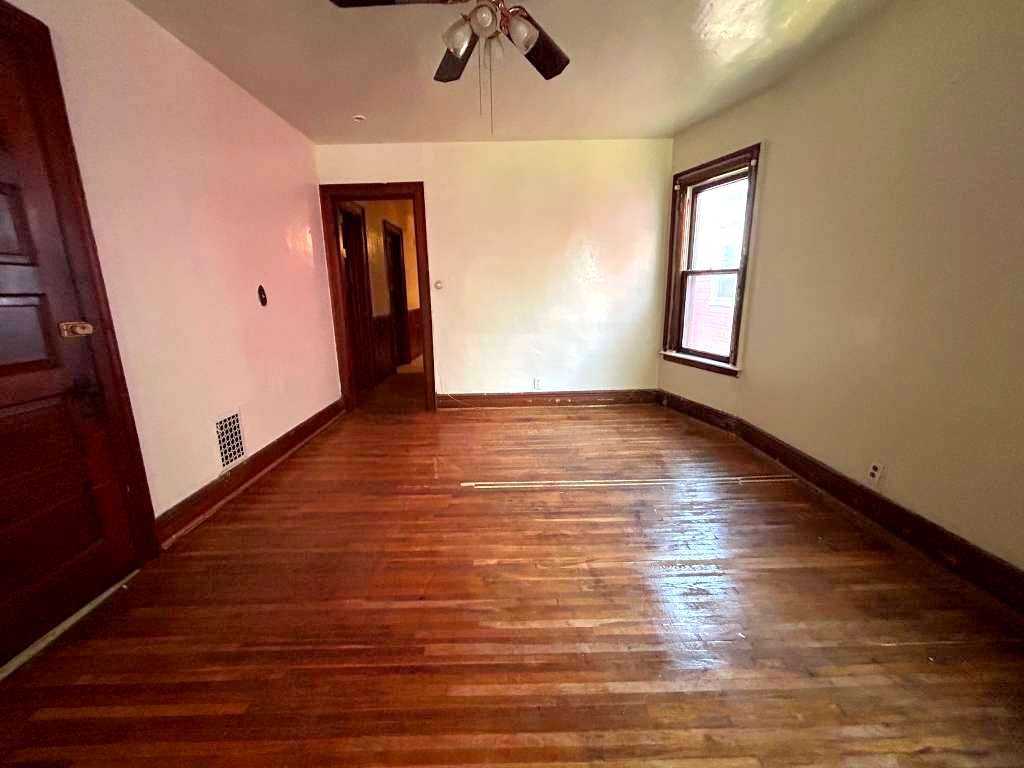 408 Winslow Ave #2 - Photo 5 of 10
