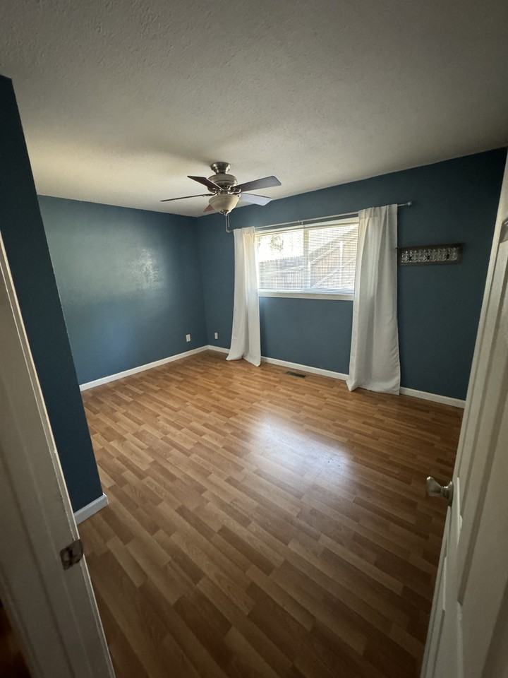 2498 N Oakmont Dr #NA - Photo 5 of 18